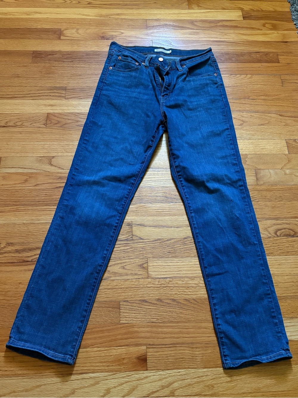 Levi 724 Straight-Leg Jeans